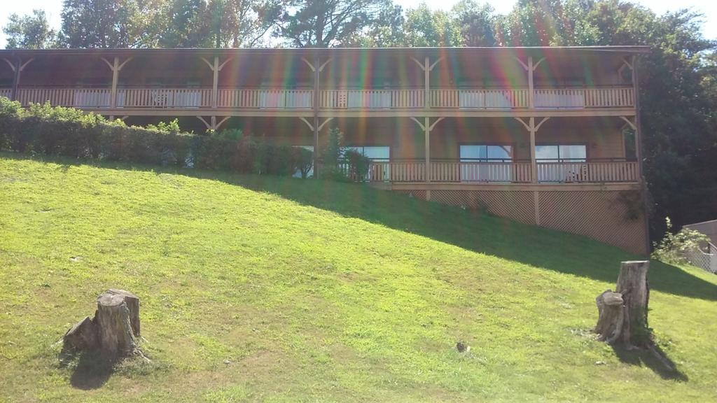 Budgetel Inn & Suites Диллард Экстерьер фото